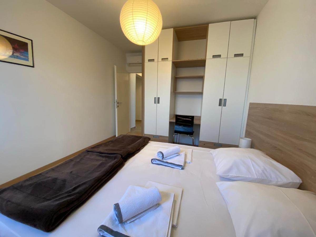 Apartments Carpe Diem Primosten Ngoại thất bức ảnh
