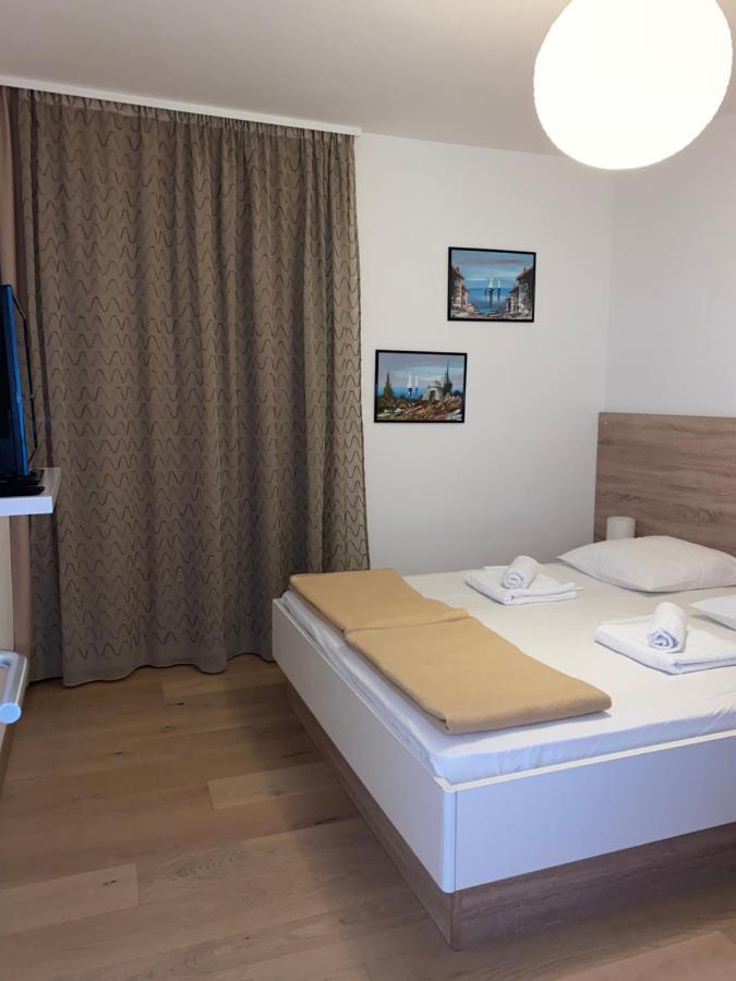 Apartments Carpe Diem Primosten Ngoại thất bức ảnh