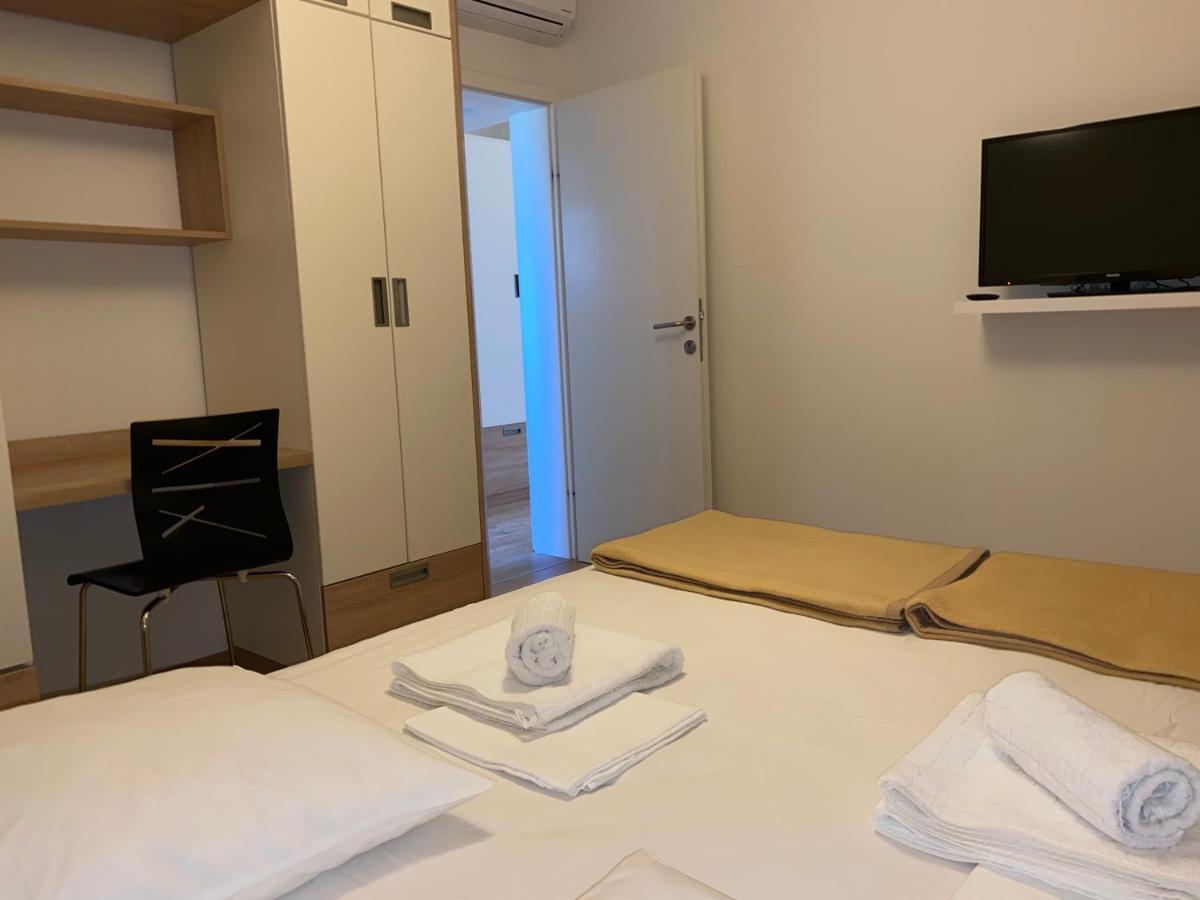 Apartments Carpe Diem Primosten Ngoại thất bức ảnh