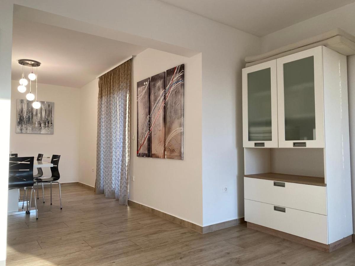 Apartments Carpe Diem Primosten Ngoại thất bức ảnh